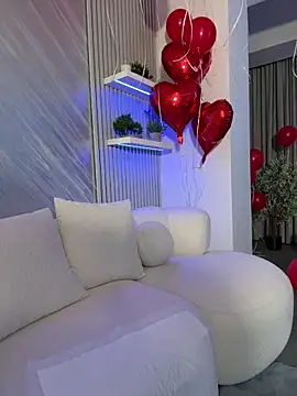 KirstieVegas live sex cam