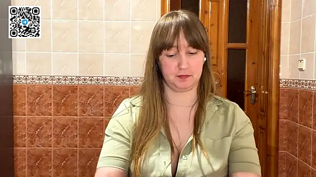 MaroonMoon_'s cam snapshot