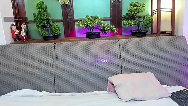 emma_ayala's cam snapshot