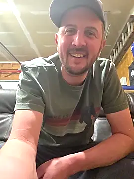 MrMechanic38 live sex cam