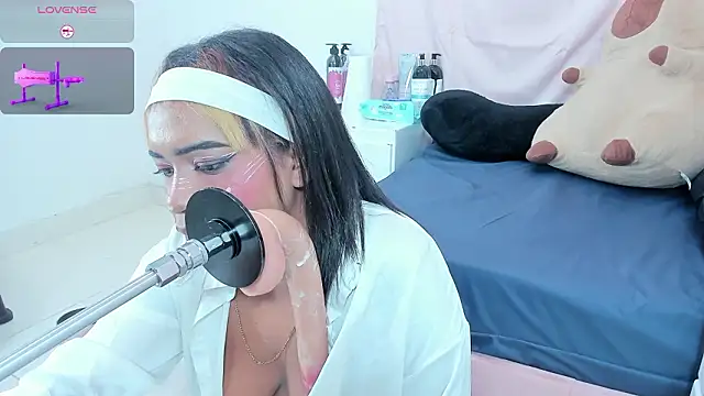 leticia_lynn1's cam snapshot