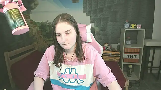 KiraDuvall live sex cam