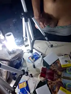 eroer20 live sex cam