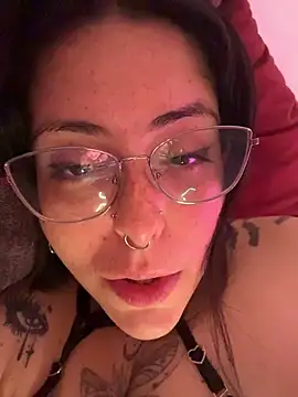 Mizztikaa live sex cam