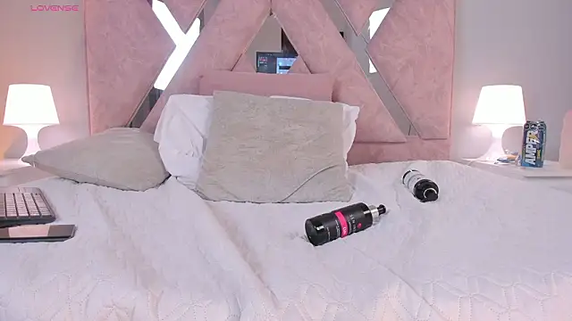 Amelia_Saenz_'s cam snapshot