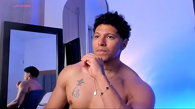 Adambrocs1's cam snapshot