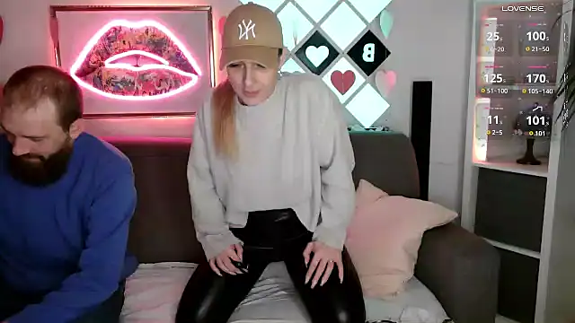 XBellaXundXUweX's cam snapshot