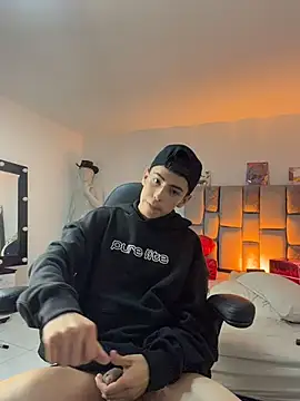 Sebastian_Reed live sex cam