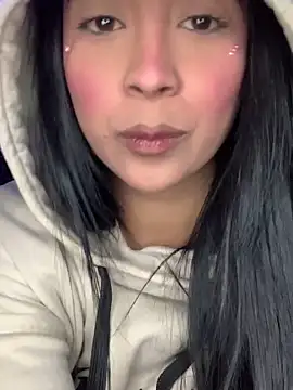 adara_muller_'s cam snapshot