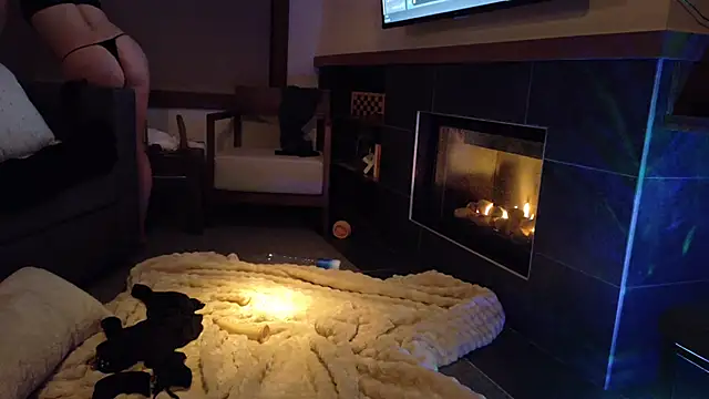 eroticacouple's cam snapshot