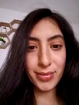 MIYESSI live sex cam