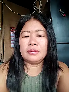 Lovelywoman43's cam snapshot