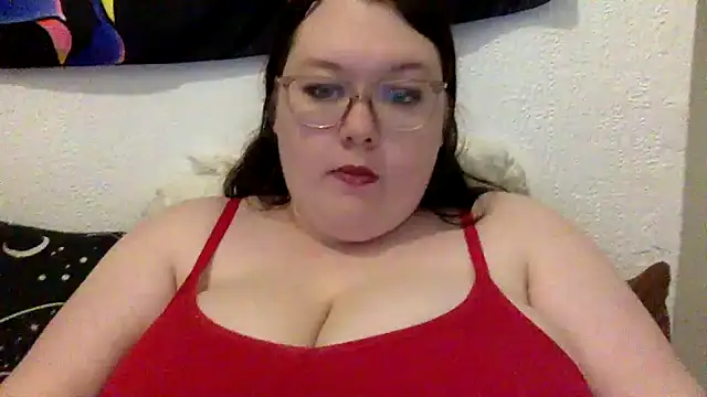 Sexycurvyemilyy's cam snapshot