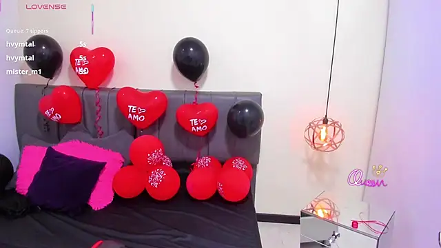 Raven_love's cam snapshot