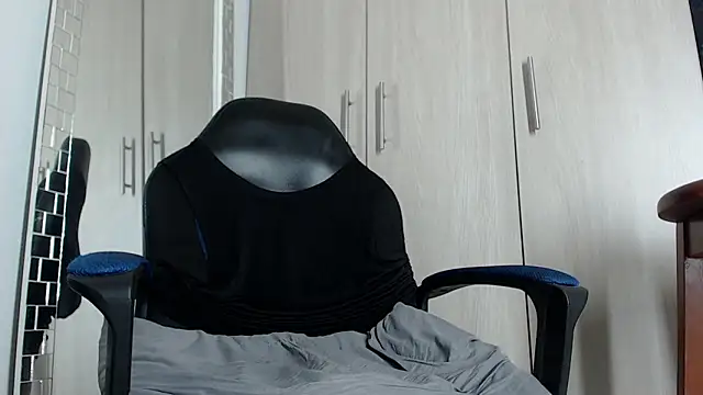 Nash_fit18 live sex cam