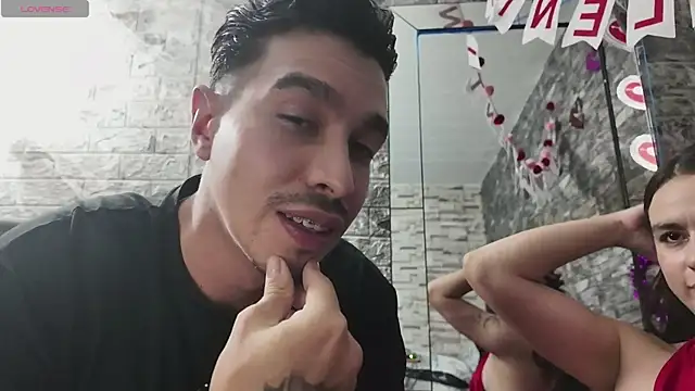 Rich_Couple_69 live sex cam