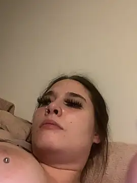 LollyLove_'s cam snapshot