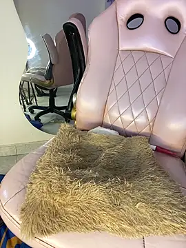 Mia_royal live sex cam