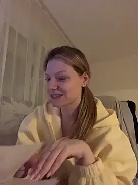 MaryHiggins live sex cam