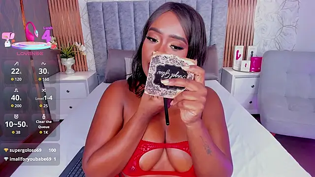 Britanymooree's cam snapshot