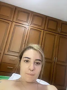 karla-thomsom10 live sex cam