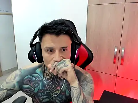 Chrissblack live sex cam