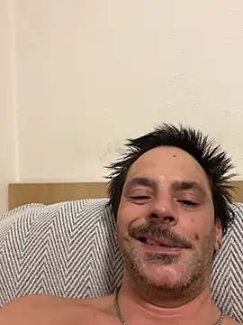 _madbull_ live sex cam