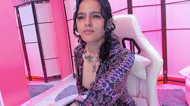 Julianne_7 live sex cam