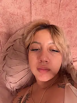 Rebe_'s cam snapshot