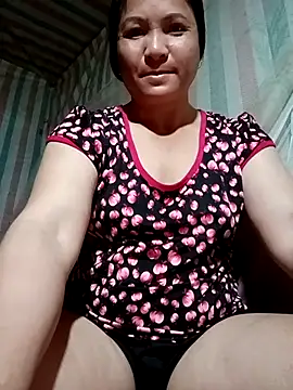 Love-Mama33 live sex cam