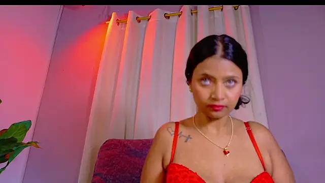 SuzyFox_'s cam snapshot