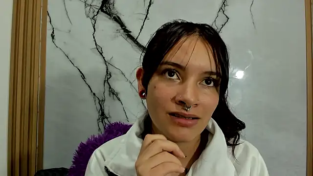 nahomy_glow's cam snapshot