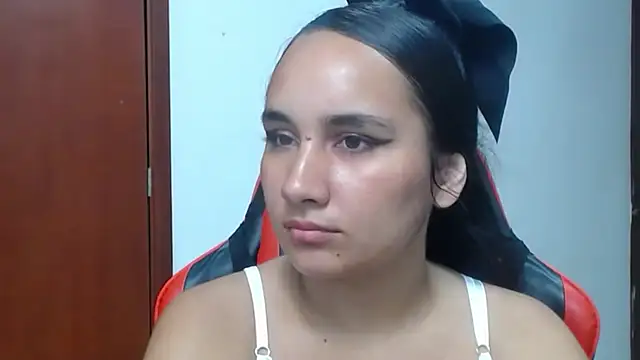 Maylin_horny19's cam snapshot