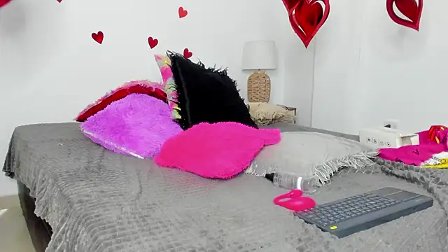 ebony_cutte's cam snapshot