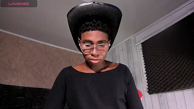 teylor_lovee live sex cam