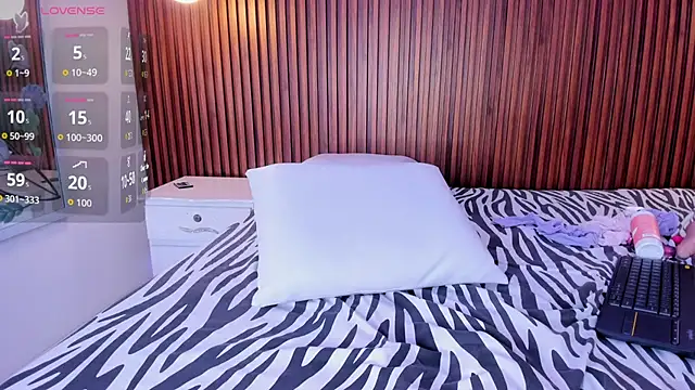 Foxy_Kylie's cam snapshot