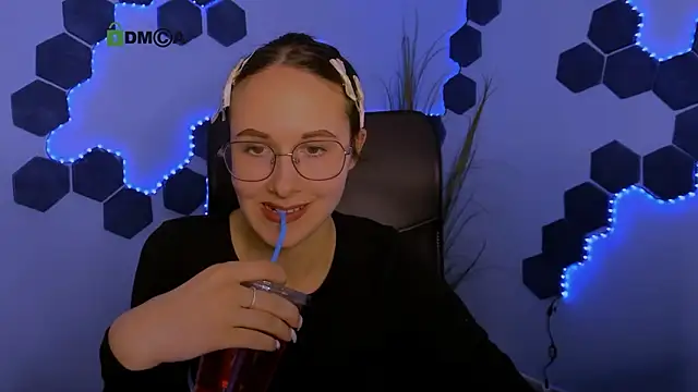 mona_cloud live sex cam