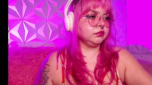 Satyn_doll live sex cam