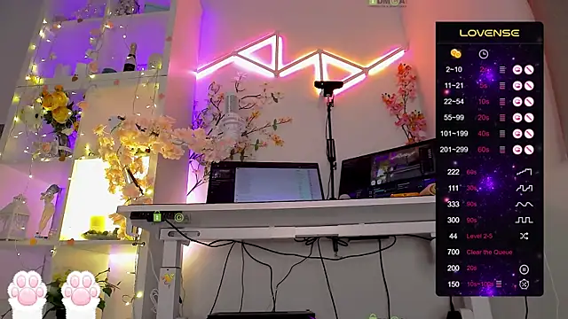 Elena-Marilyn's cam snapshot