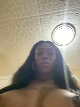 sweetsarabig22cm live sex cam