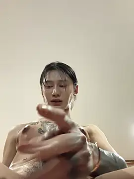 Rainbow-sweet's cam snapshot