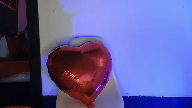 DaphneBlacke's cam snapshot