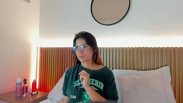 scarlett_rosse_x's cam snapshot