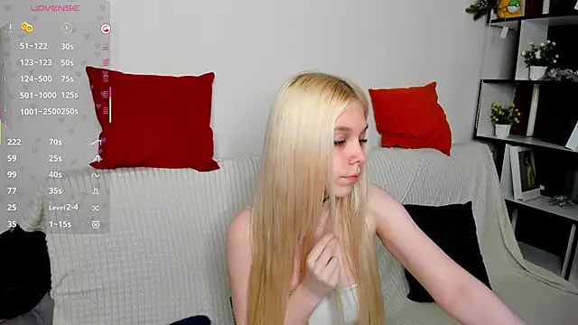 MidnightCuddle's cam snapshot