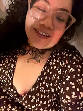 VanesssaMilf_ live sex cam