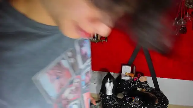 LilOwen_'s cam snapshot