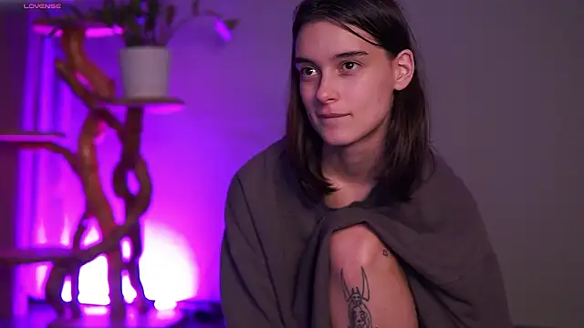 Monica_Law_'s cam snapshot