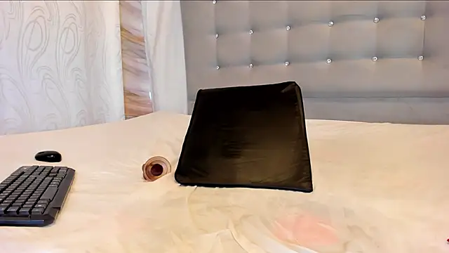 nymphomanya's cam snapshot