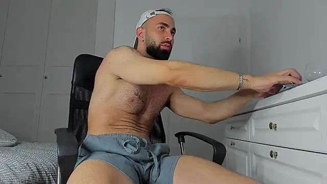 cloudymastersss live sex cam