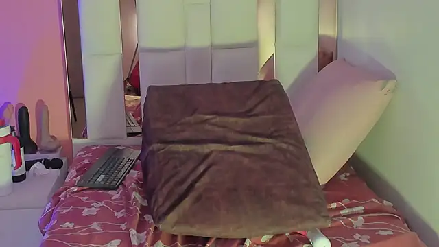 Alanna_hot3 live sex cam